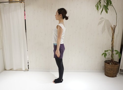 まっすぐに立って準備をしましょう