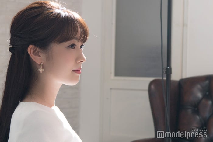 三上真奈アナウンサー(C)モデルプレス