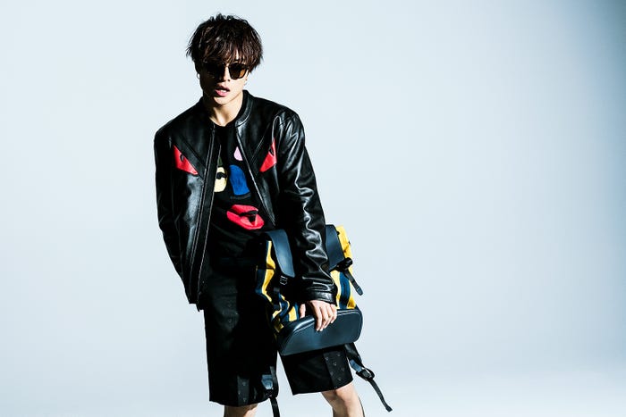 白濱亜嵐『MEN’S NON-NO』3月号(2月10日発売)より/(画像提供:所属事務所)