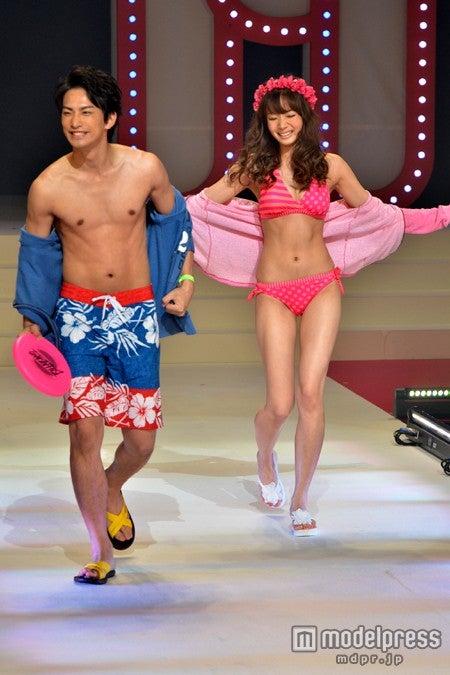 （左から）町田啓太、岡田紗佳