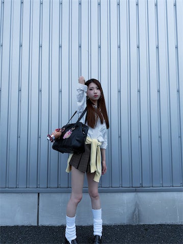 16歳JKモデル・こいろん、平成ギャルっぽ"制服姿"を公開「超超超絶可愛い〜」