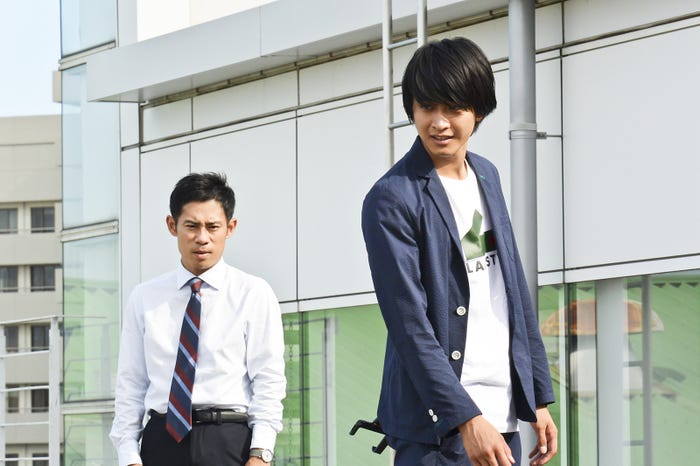 伊藤淳史、佐藤寛太(画像提供:読売テレビ)