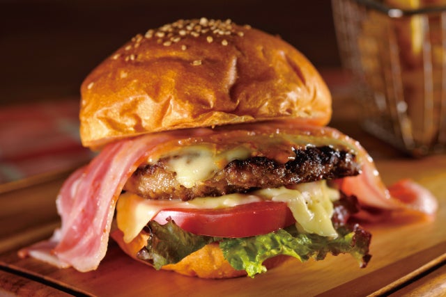 ポートランドバーガー／画像提供：KURA co.,ltd.、フークル株式会社