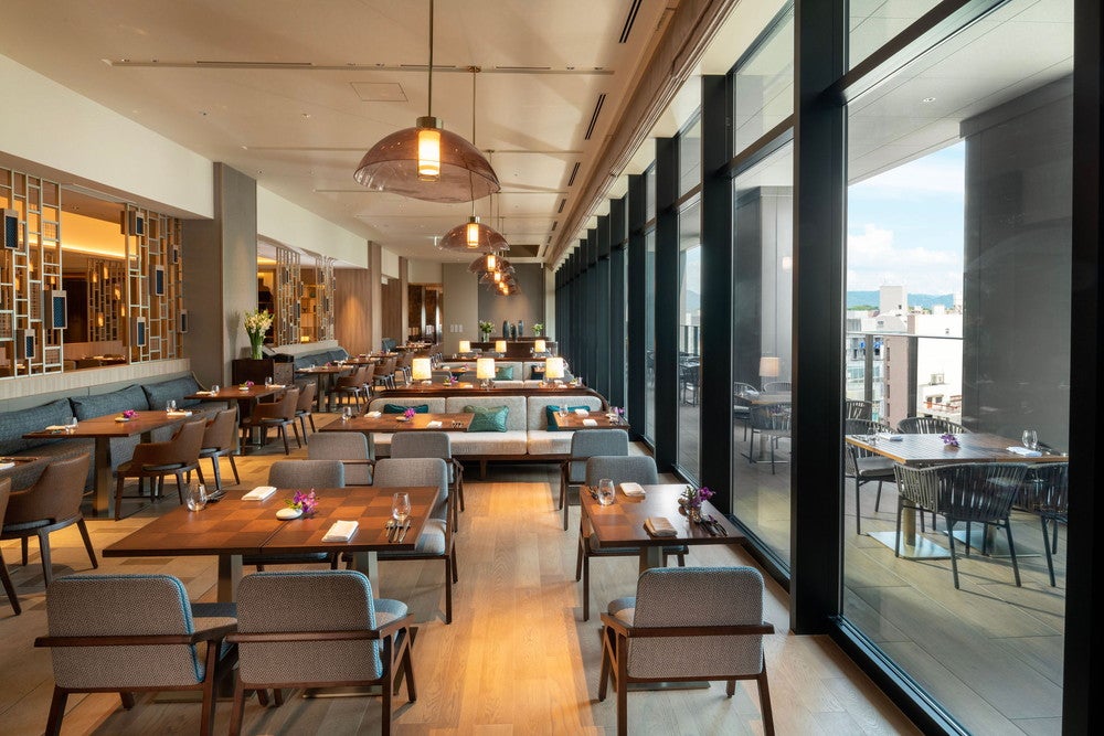 アリスのBlack＆Redティーパーティー／画像提供：ヒルトン