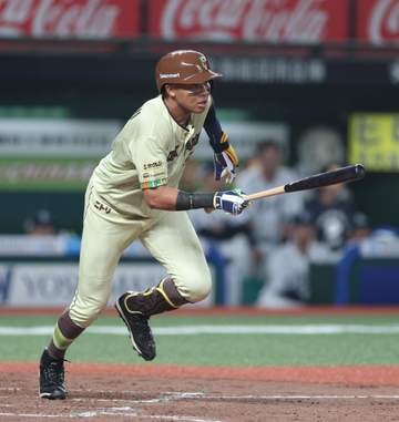日本ハム・水谷決勝打「必死でいきました」コーンロウにした理由は「トウモロコシは北海道名物なので」限定ユニに合わせてコーディネート