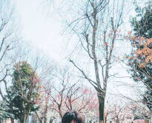 田中圭「VOCE」新連載で“オトナの休日” 初回は犬と戯れる