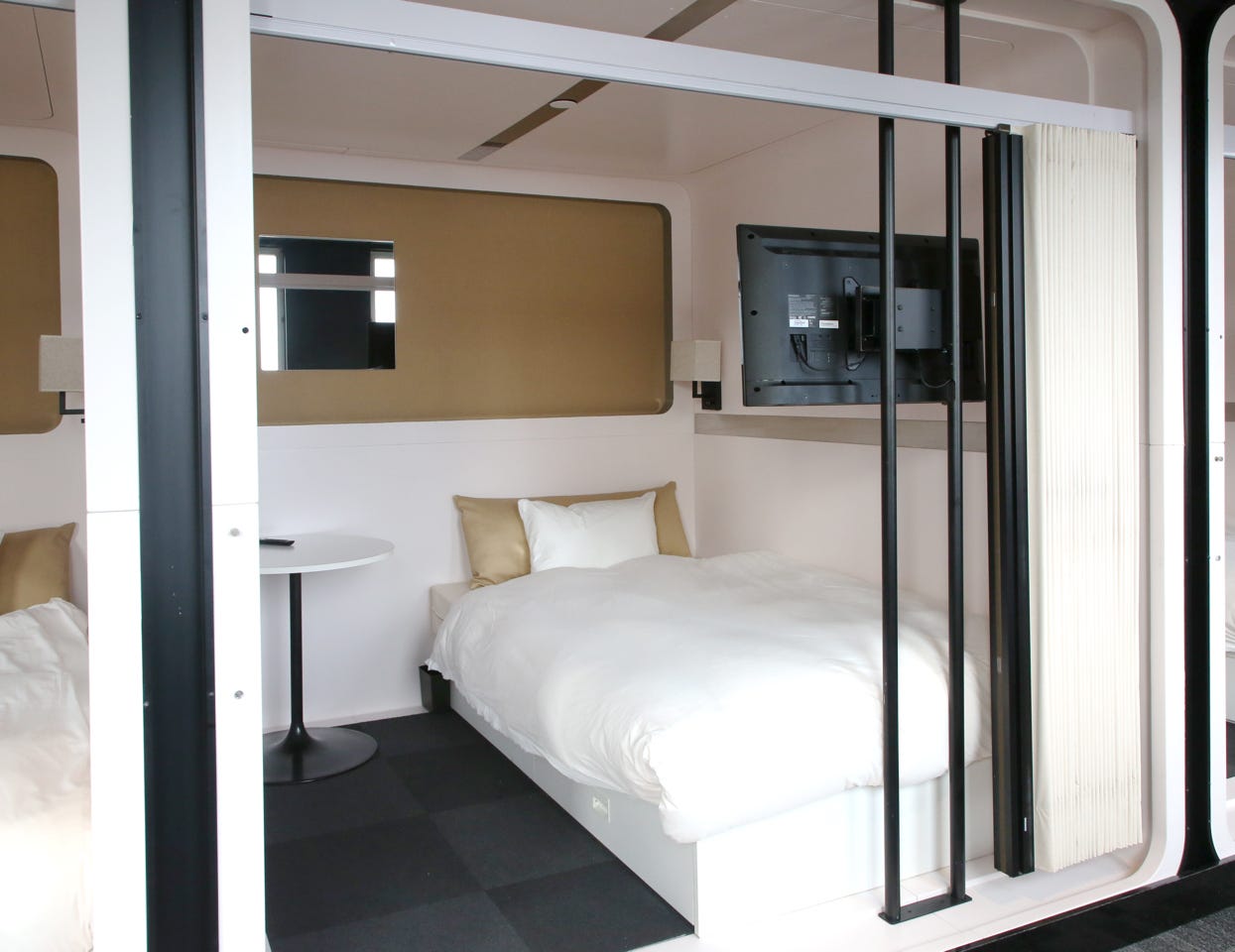 ハワイにカプセルホテルという新たな選択肢「ファーストキャビン インターナショナル ハワイ」