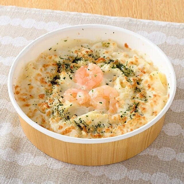 ファミマの新作濃厚クリーミーな味わい！海老グラタン