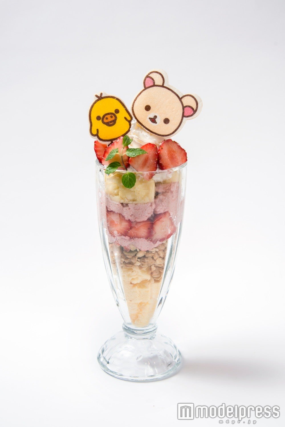 「いちご大好き◇（◇はハート）コリラックマのいちごハニーパフェ」￥1，080（税抜）／画像提供：レッグス