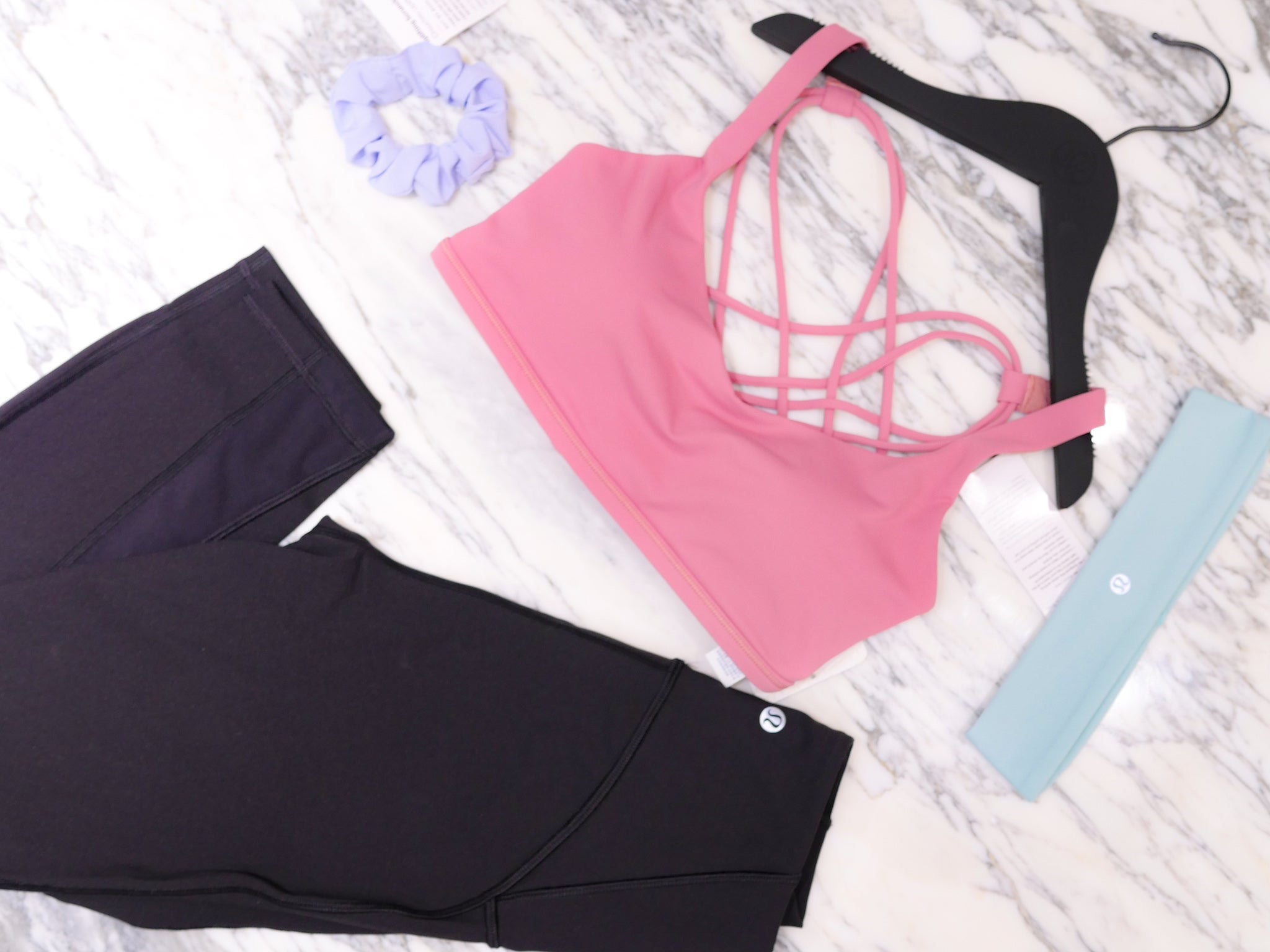 ウェアから小物までトータルコーデ（C）モデルプレス