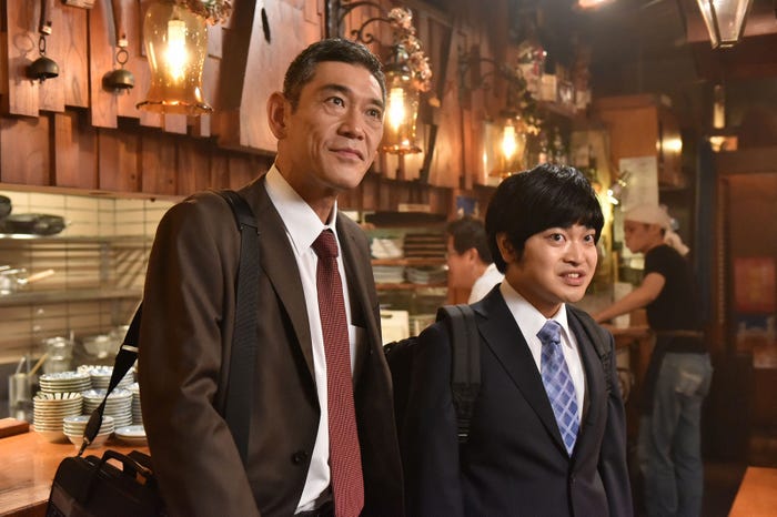 杉本哲太、加藤諒/『ボク、運命の人です。』第8話より(画像提供:日本テレビ)