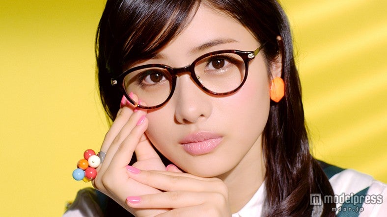 石原さとみ／動画カットより