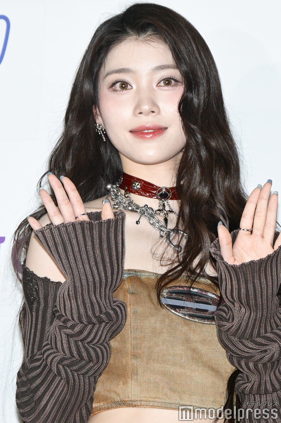 画像4/12) Kep1erシャオティン、ピンクボブの新ヘアに「似合い