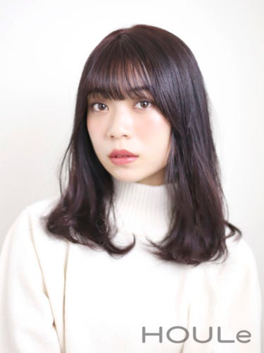 ふんわり可愛い大人の セミロング レイヤー カット 21年の最新ヘアカタログ モデルプレス