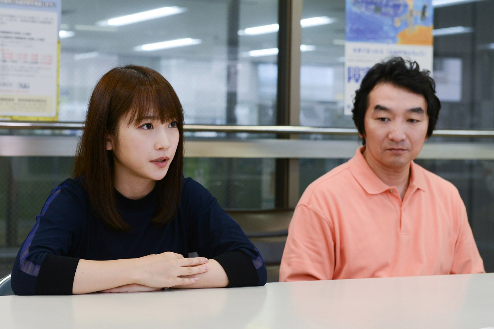 （左から）川栄李奈、池田鉄洋（写真提供：関西テレビ）