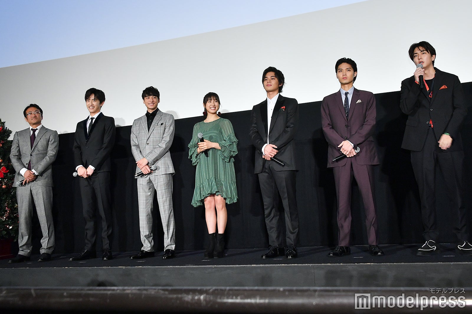 （左から）平川雄一朗監督、杉野遥亮、小関裕太、土屋太鳳、北村匠海、磯村勇斗、稲葉友 （C）モデルプレス