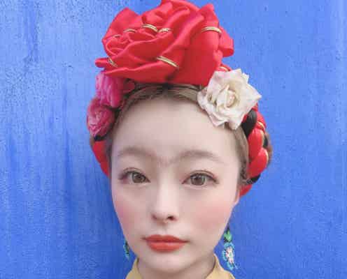 きゃりー、“繋がり眉”フリーダ・カーロ氏なりきり写真が話題「おしゃれ」「絵画みたい」
