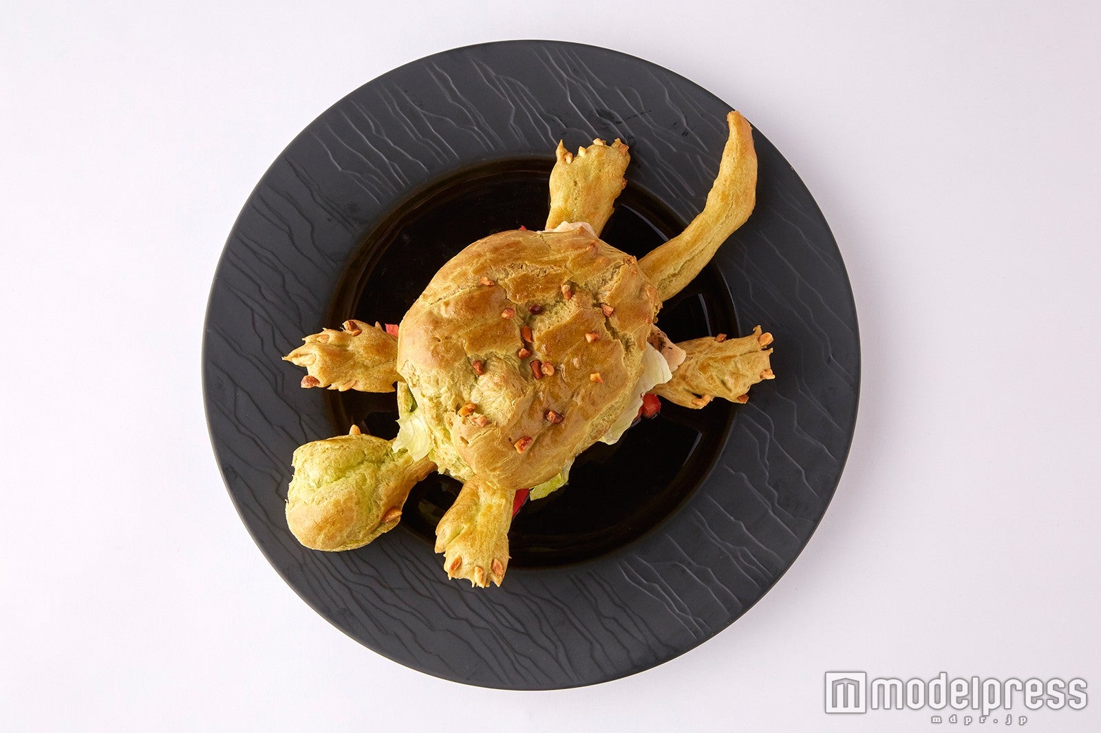 ガメラバーガー1,280 円（税込）※1日限定20食／画像提供：森ビル