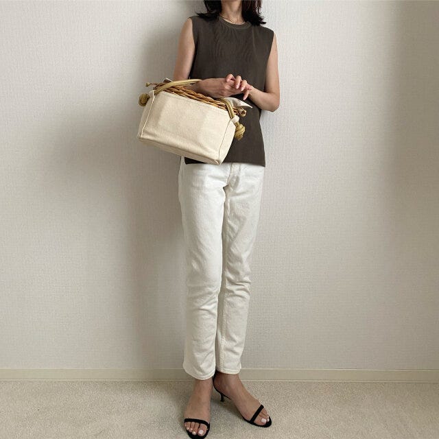 フレンチスリーブセーター　ホワイトデニム　OKコーデ