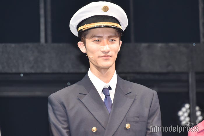 座長っぷりを絶賛される岩本照(C)モデルプレス