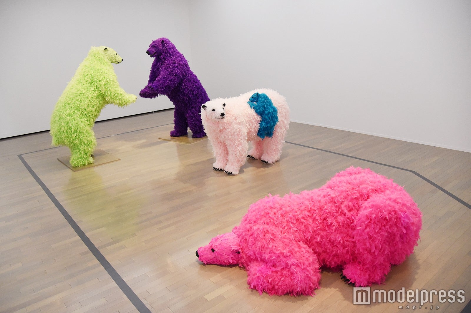 『I and I（芸術のために立ち上がらねば）』など（パオラ・ピヴィ、2014、Courtesy the Artist and Perrotin）（C）モデルプレス