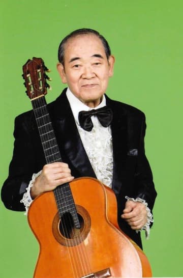ギター漫談の名人 90歳で死去 師匠は昭和の伝説コメディアン
