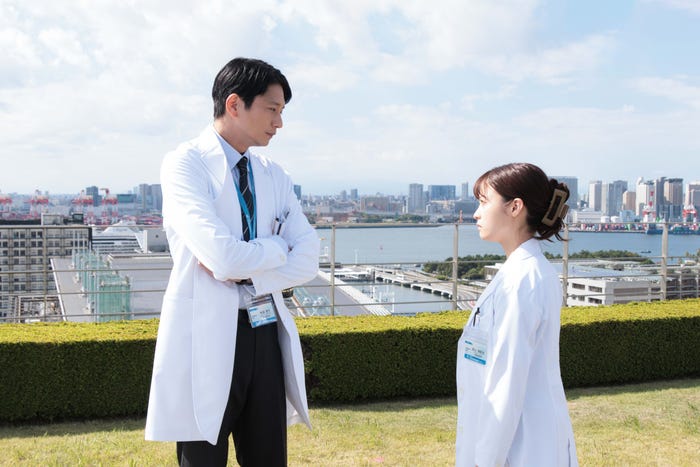 向井理、橋本環奈「ヤンドク!」第1話(C)フジテレビ