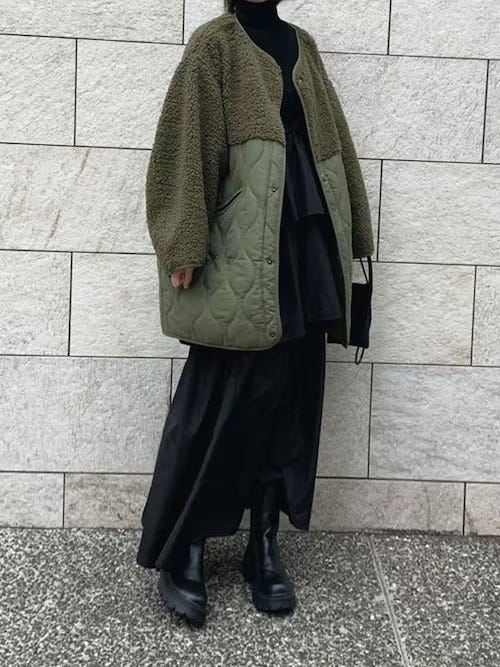 カーキコート