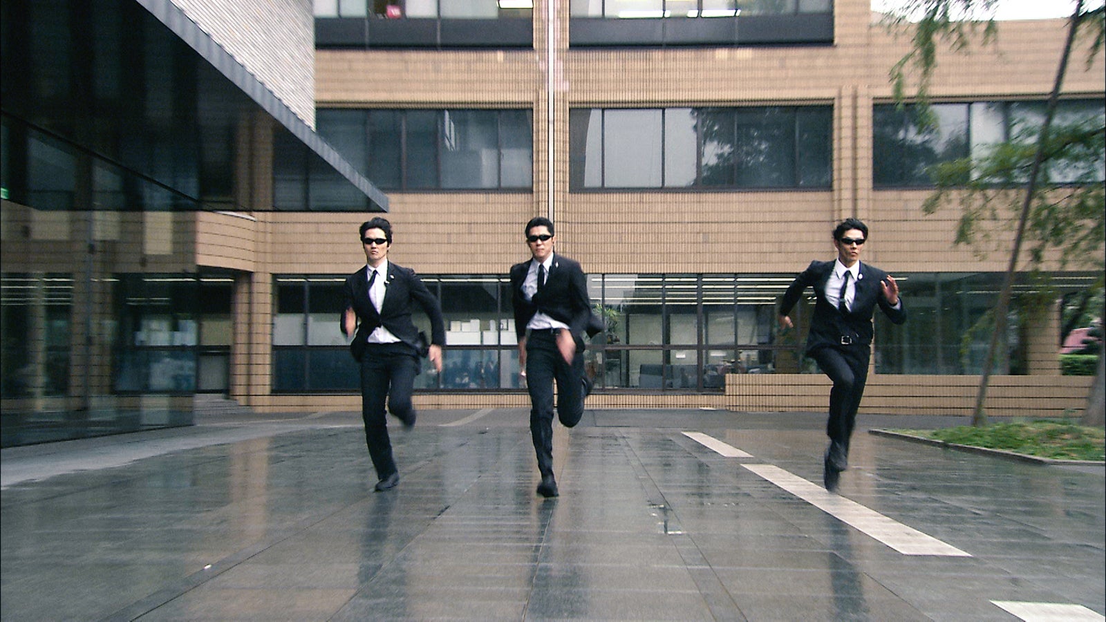 「逃走中 ハンターと進撃の恐竜」（C）フジテレビ