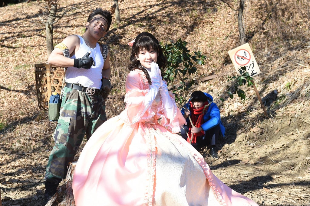 橋本じゅん、剛力彩芽、太賀（C）TBS