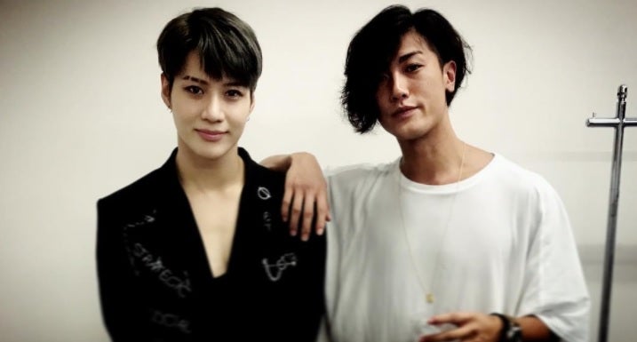 赤西仁、SHINee“テミンちゃん”とのガルアワで実現した豪華2ショットに反響