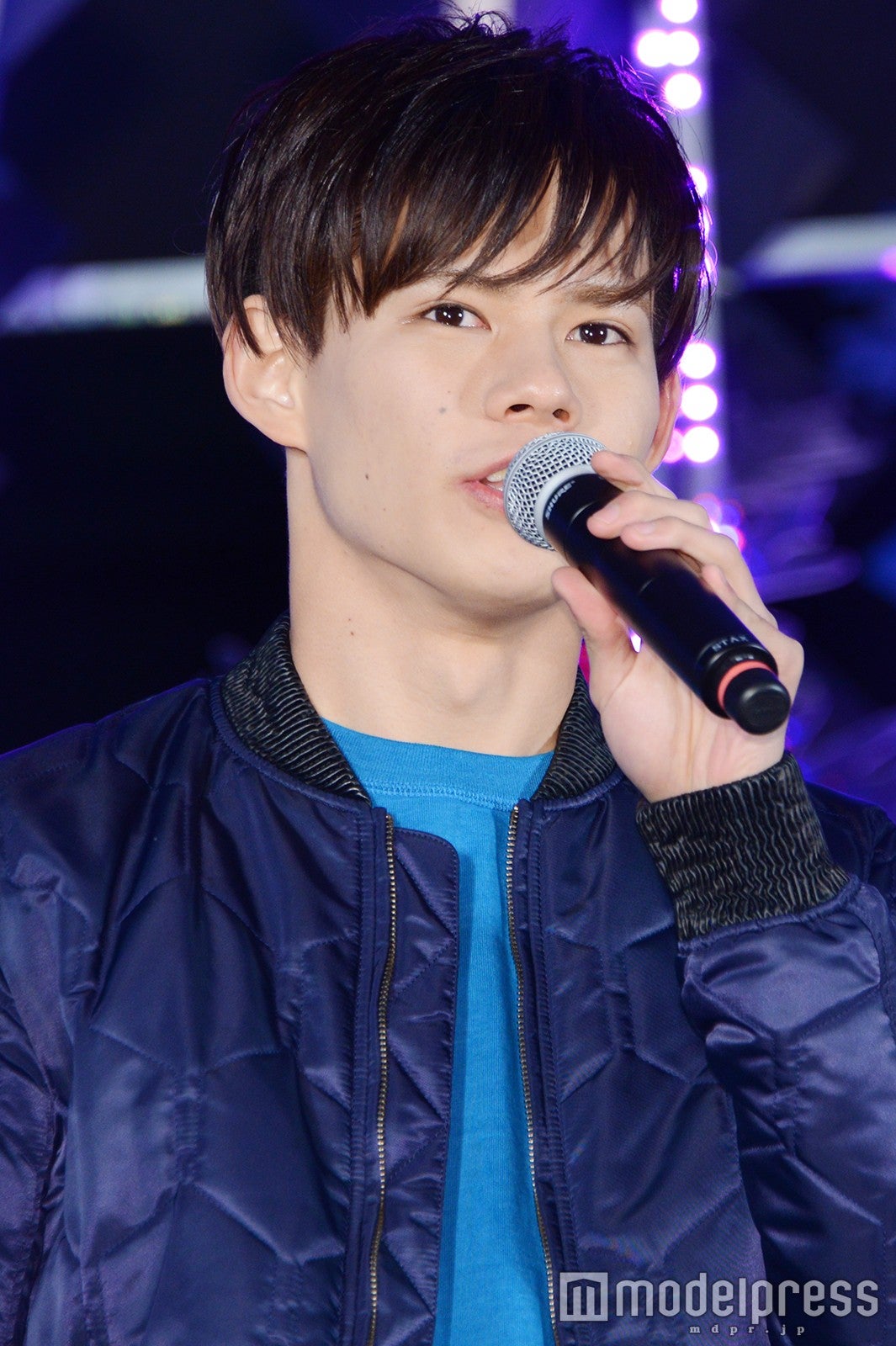 黒髪だってお似合い （C）モデルプレス