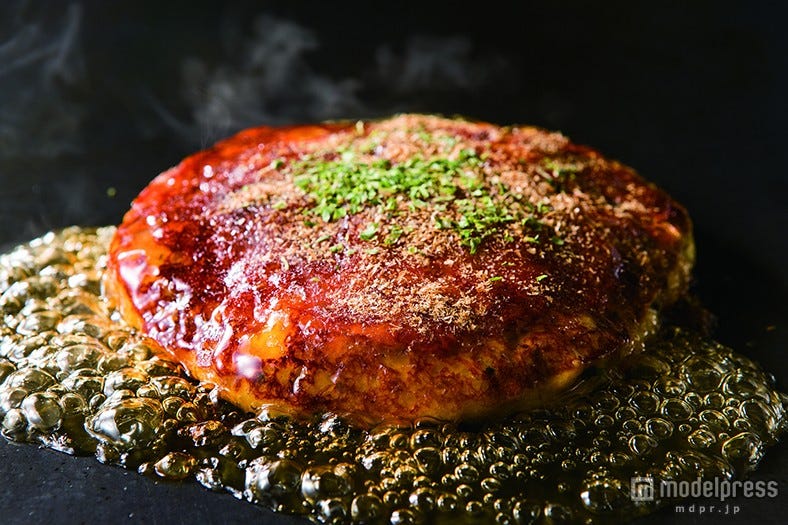 カラメル&とろっとカスタードの「クレームブリュレお好み焼き」が誕生