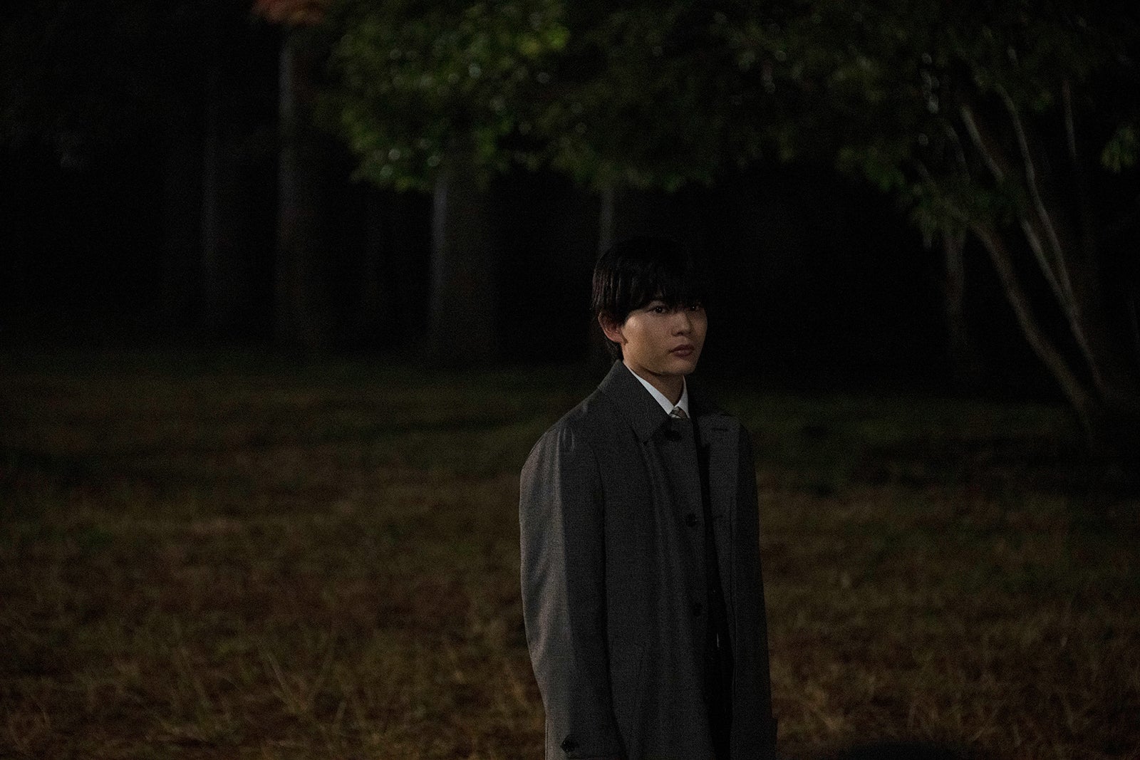 なにわ男子・長尾謙杜、物語の鍵握る若手社員を怪演 新場面写真解禁「今この作品が日本で描かれることの大切さを感じました」【俺ではない炎上】