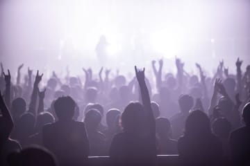 「四肢完全麻痺」公表のKONTA、6月にバービーボーイズライブを発表 ファン「無理せず」