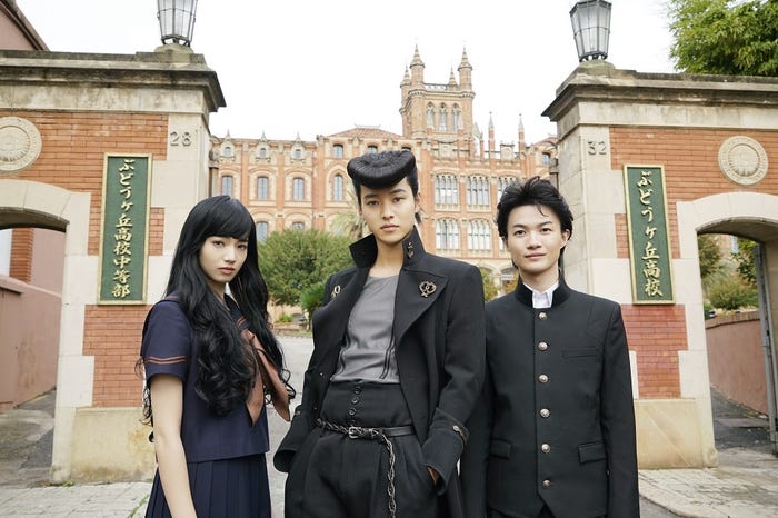 (左から)小松菜奈、山崎賢人、神木隆之介(C)2017 映画「ジョジョの奇妙な冒険 ダイヤモンドは砕けない 第一章」製作委員会(C)LUCKY LAND COMMUNICATIONS/集英社