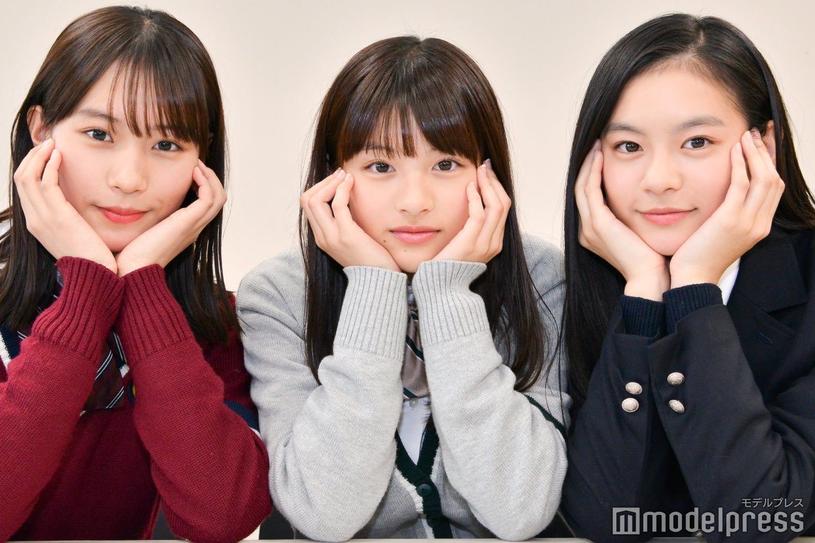 （左から）南沙良、出口夏希、永瀬莉子 （C）モデルプレス