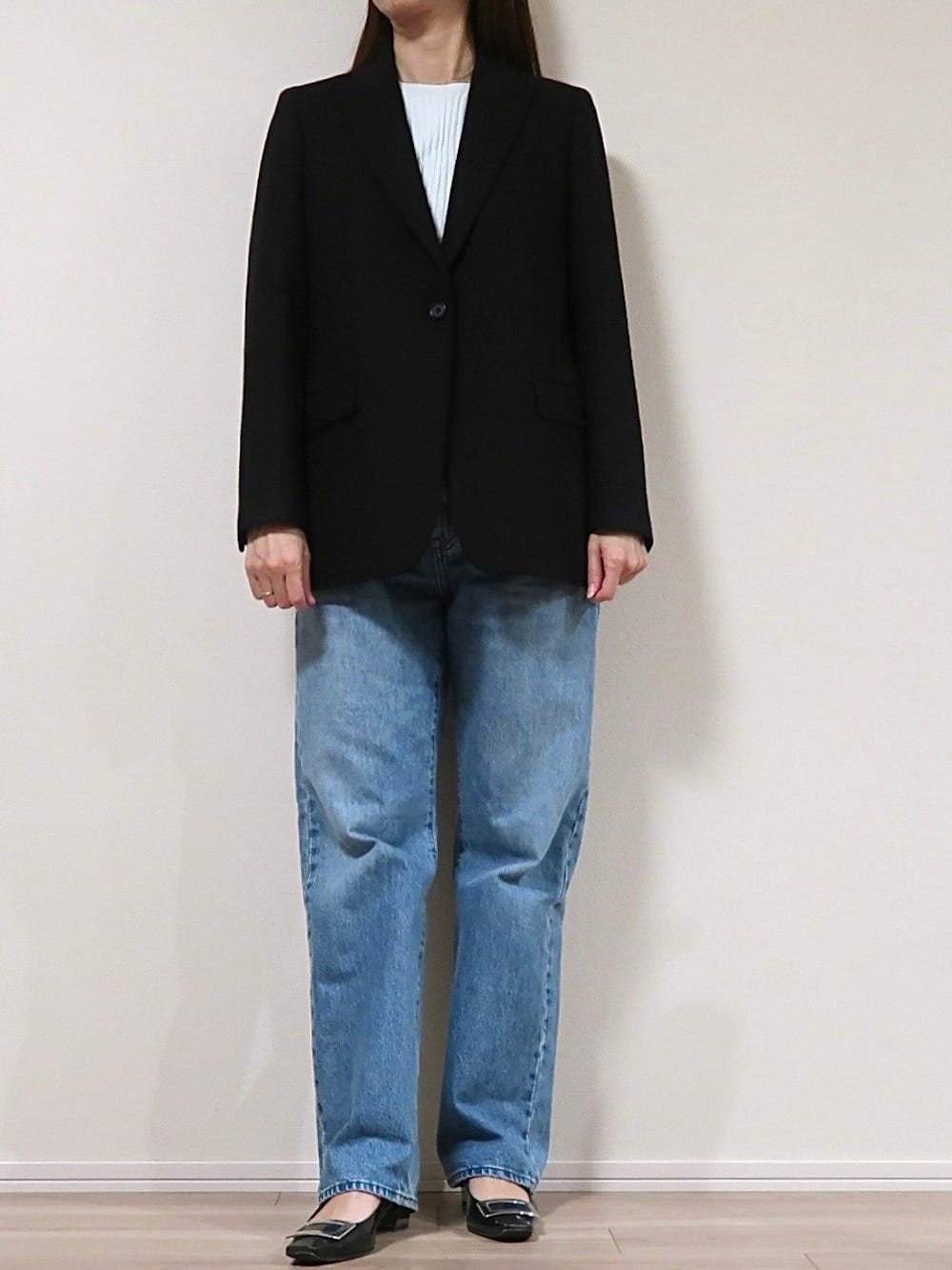 肩パッドが入っており、シルエットがきれいに決まりやすいです