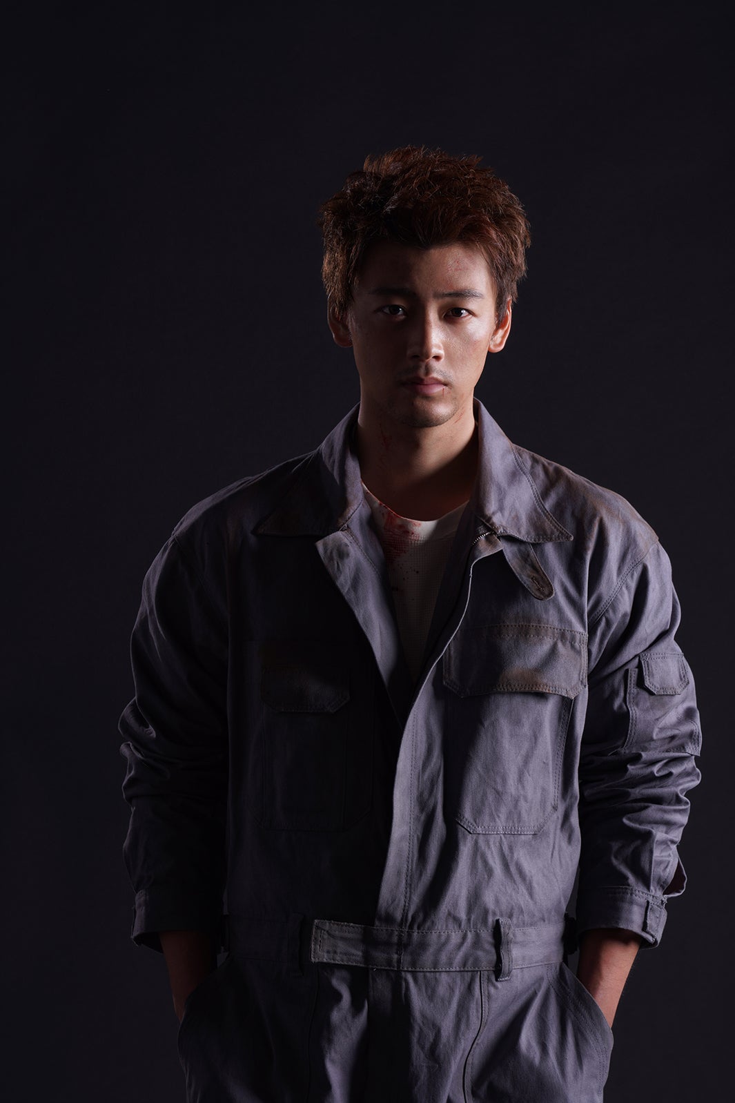 竹内涼真、人生初ブリーチ＆髭姿“極限サバイバルラブストーリー”で新境地＜君と世界が終わる日に＞