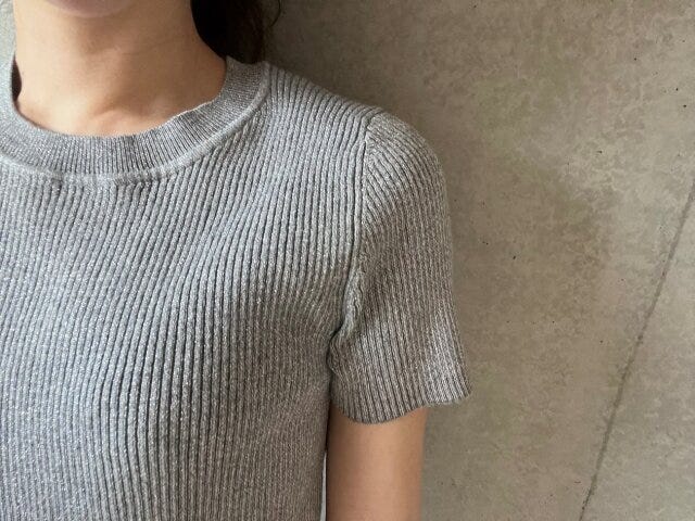 ラメクロップドセーター　全体にラメ　グレー　トップス