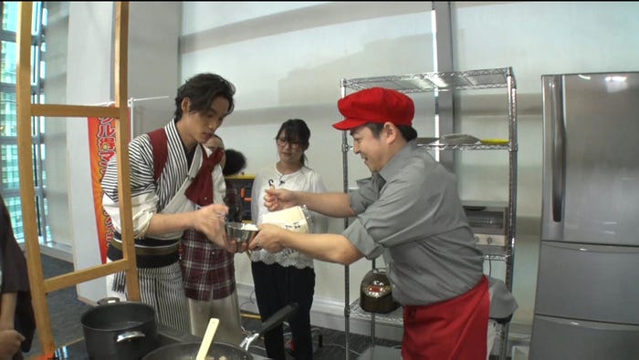 福士蒼汰 桐山漣と 和装姿 で料理に挑戦 モデルプレス 福士蒼汰 桐山漣と 和装姿 で料理に挑戦 モデルプレス