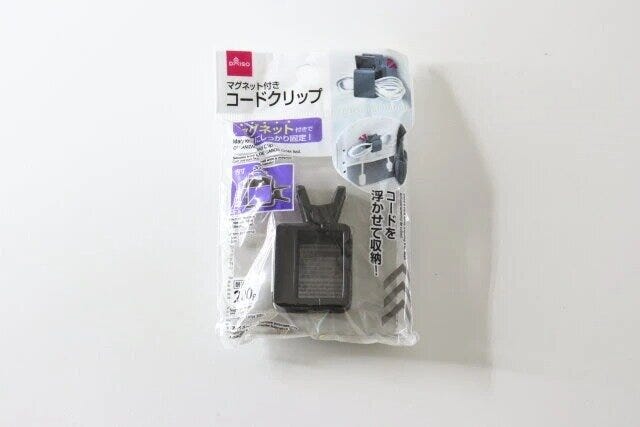 ダイソー　マグネット付コードクリップ　パッケージ