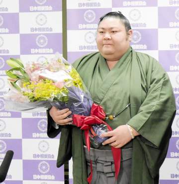 引退の剣翔が現役CA妻に感謝、現役での結婚式目標あと一歩届かずも「よく頑張ったね」ねぎらわれる