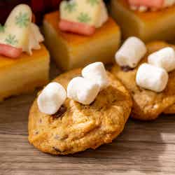 タータンチェックのクリスマス・スイーツビュッフェ/画像提供:コンラッド東京