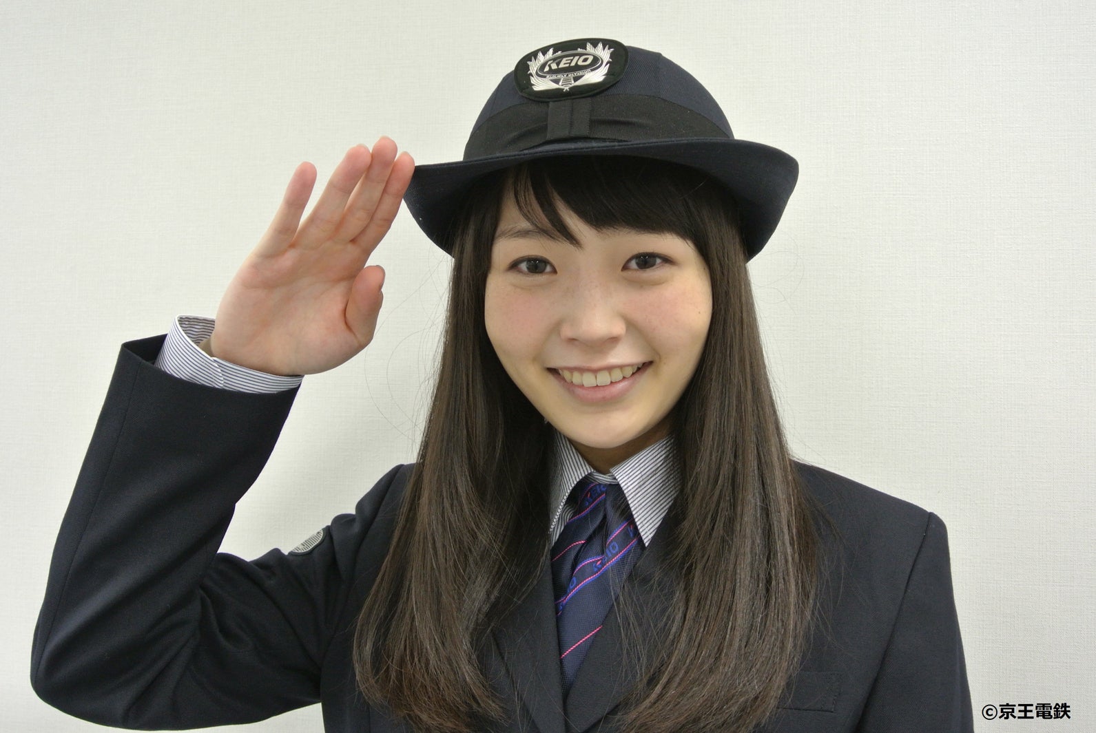 2013年より京王電鉄“プラットガール　高尾かえで”に就任／画像提供：所属事務所