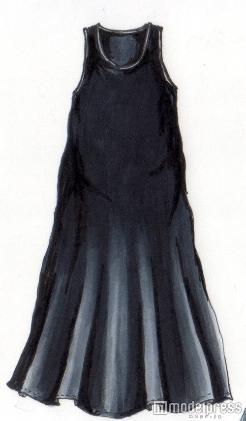 着回しも効くマキシ黒ワンピ