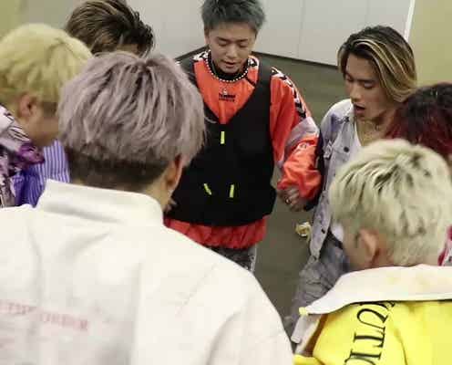 BALLISTIK BOYZ、デビュー発表の瞬間に密着