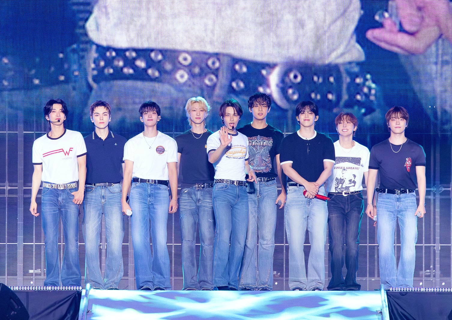 SEVENTEEN（P）＆（C） PLEDIS Entertainment