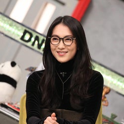 【今週のメガネ美女】知英、大人可愛いメガネ姿に