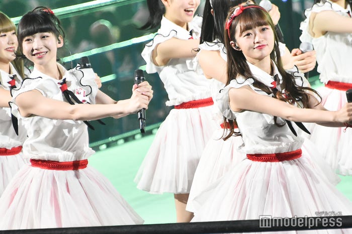 中井りか(右)(C)モデルプレス